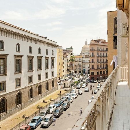 Napoli Suite Caravaggio Apartment Bagian luar foto