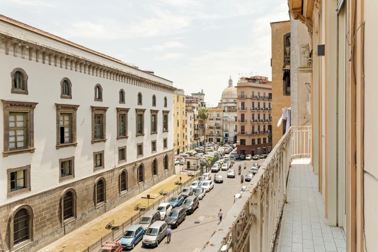 Napoli Suite Caravaggio Apartment Bagian luar foto