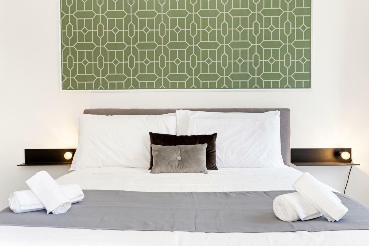 Napoli Suite Caravaggio Apartment Bagian luar foto