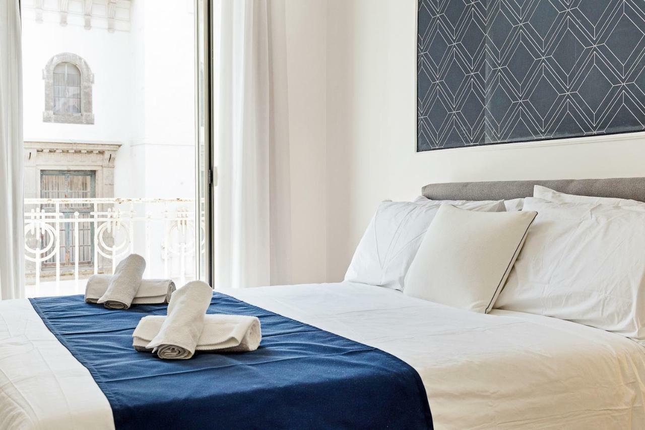 Napoli Suite Caravaggio Apartment Bagian luar foto
