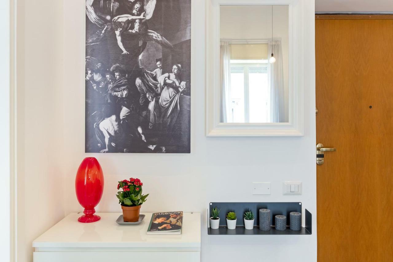 Napoli Suite Caravaggio Apartment Bagian luar foto