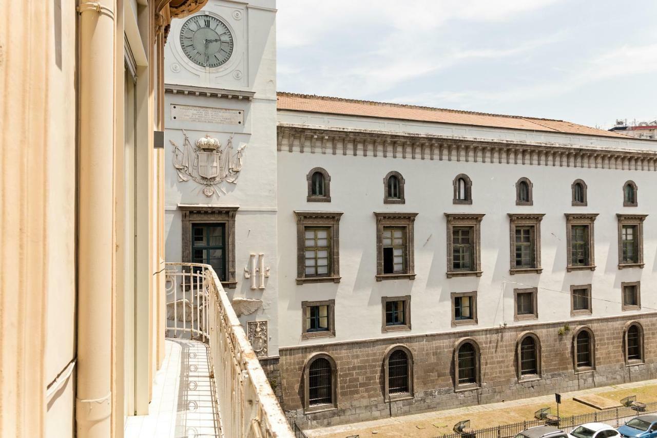 Napoli Suite Caravaggio Apartment Bagian luar foto